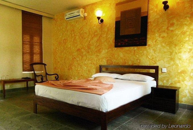 Yoho Rivi Ras Hotel Дехивала-Маунт-Лавиния Номер фото