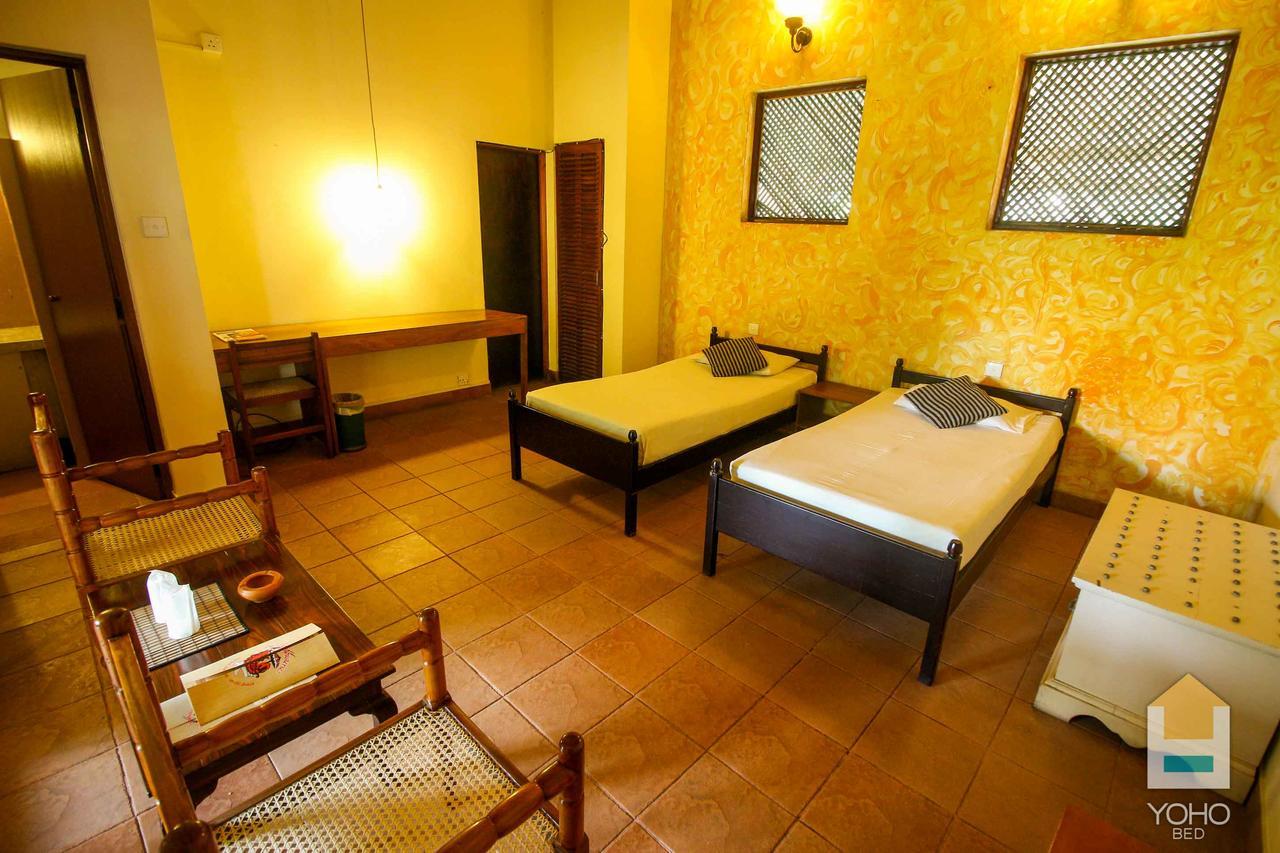 Yoho Rivi Ras Hotel Дехивала-Маунт-Лавиния Экстерьер фото